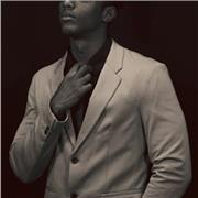 Graduado y apasionado de la comunicación audiovisual con master en formación de profesorado, Artista 3D, Editor y diseñador.